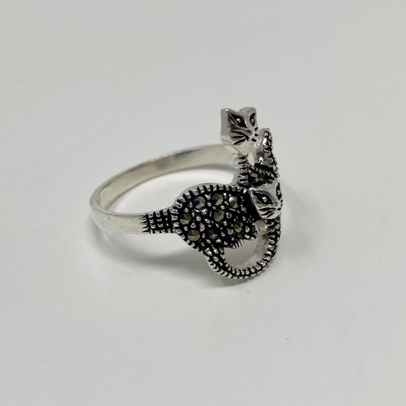 Cat Sterling Silver Ring, two cats with Zirconia, Women, Cat Ring